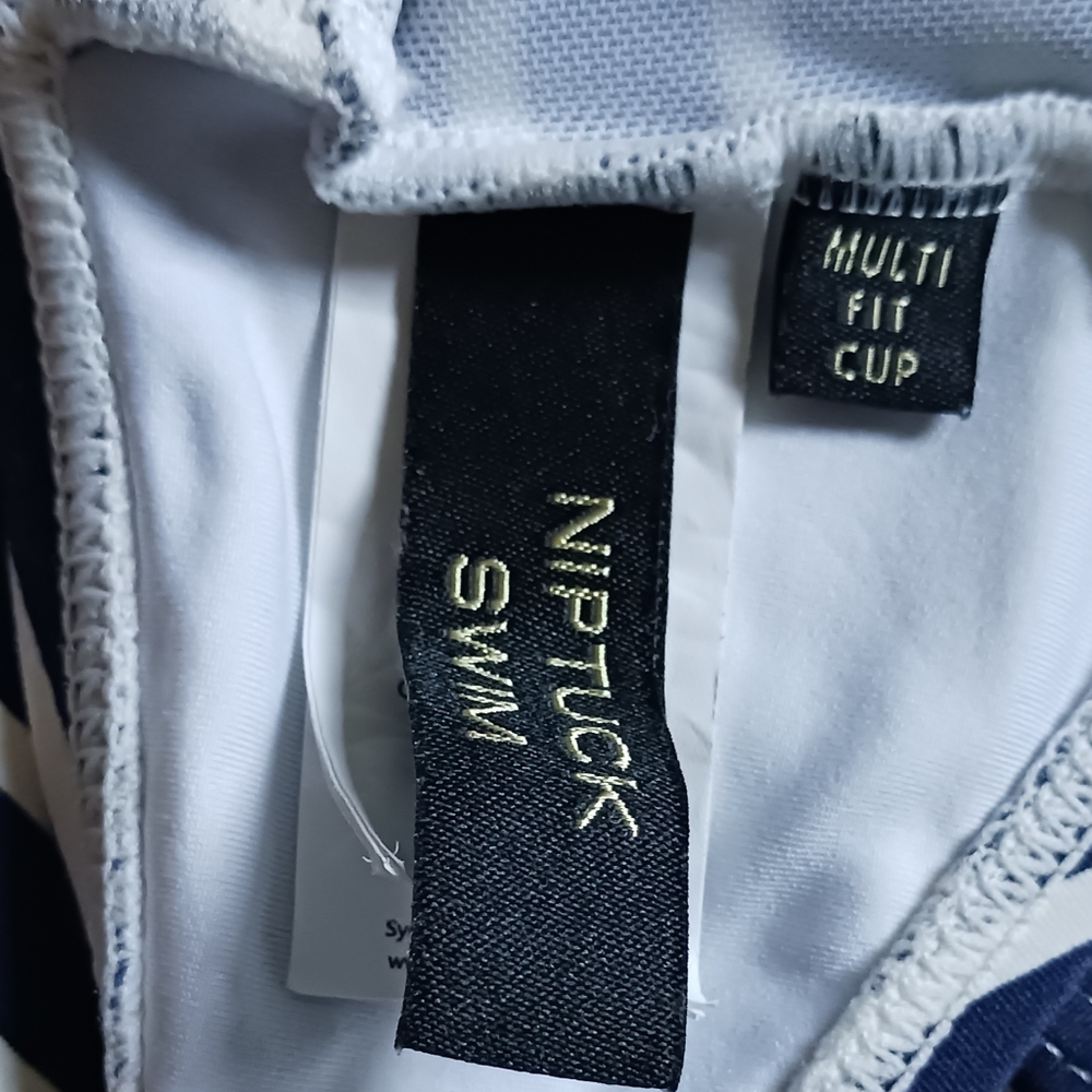 🌷 Nip Tuck Striped Bikini Swimsuit Set - Picture 7 of 11